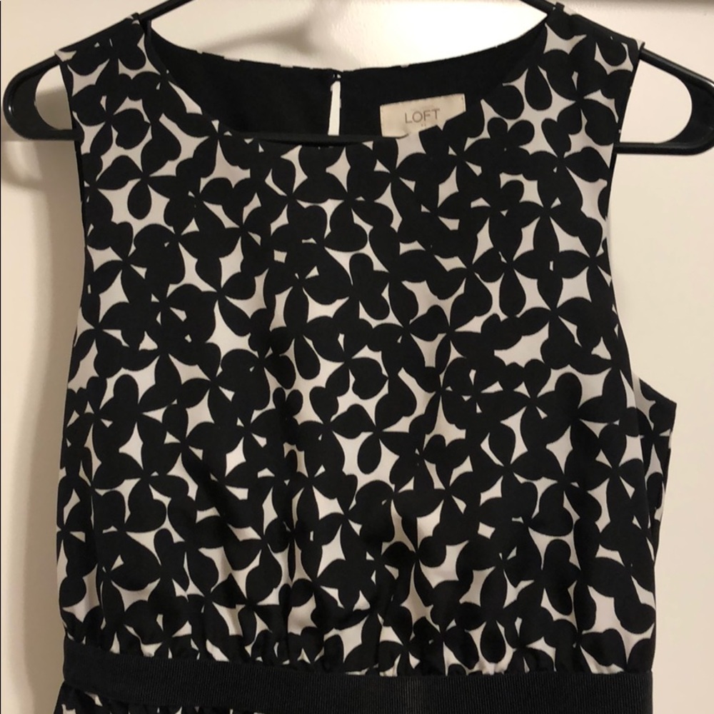 Size XS Ann Taylor LOFT dress. - Picture 2 of 3